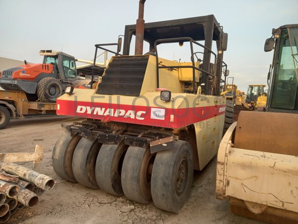 Cilindro de Pneus 28 T DYNAPAC CP 271