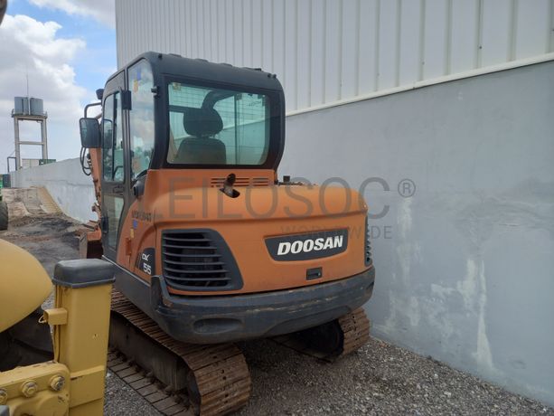 Escavadora de Rastos DOOSAN DX 55-S