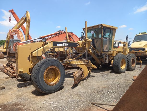 Motoniveladora (15 T) CATERPILLAR 141 H