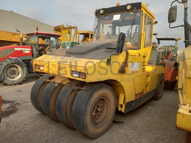 Cilindro de Pneus 24 T BOMAG W 24 RH
