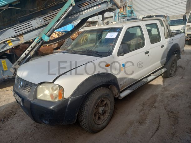 NISSAN HARDBODY 4WD DC NP301