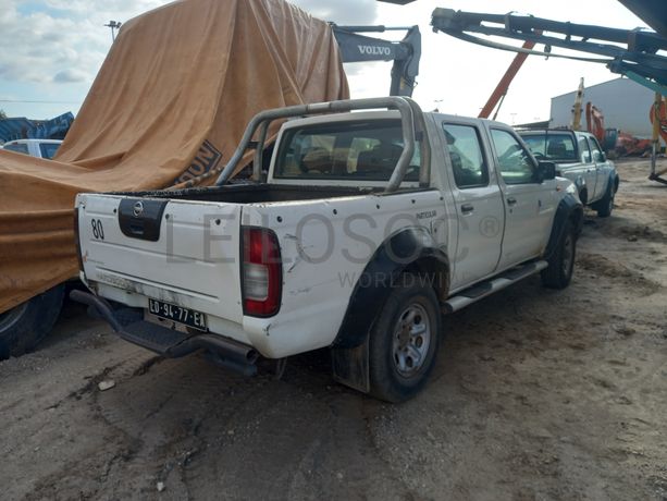 NISSAN HARDBODY 4WD DC NP301