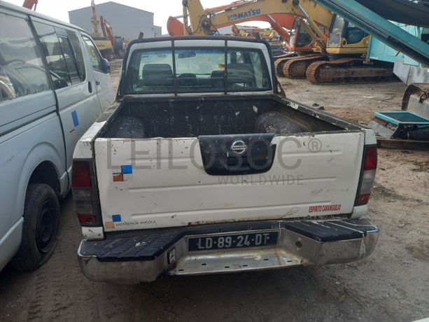 NISSAN HARDBODY 4WD DC NP302