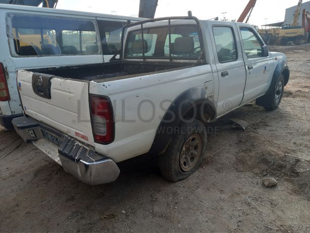 NISSAN HARDBODY 4WD DC NP302