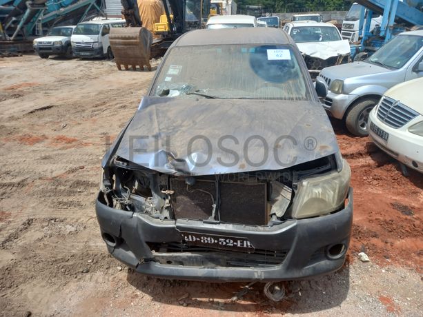 TOYOTA HILUX 4X4 CD STD 5L