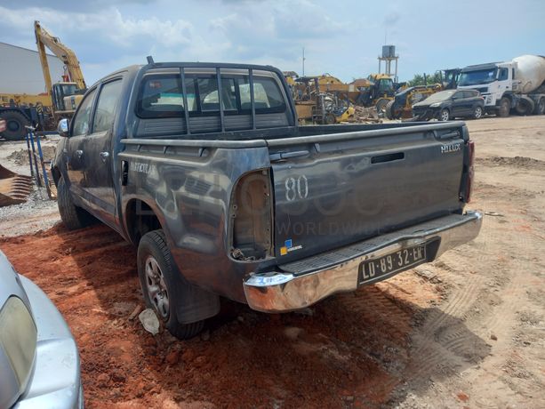TOYOTA HILUX 4X4 CD STD 5L