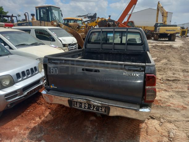 TOYOTA HILUX 4X4 CD STD 5L