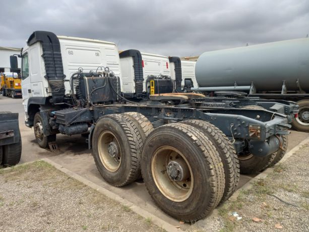 Camião Trator (6X4) VOLVO FM 400