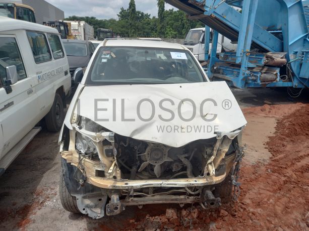 TOYOTA HILUX 4X4 CD STD 5L