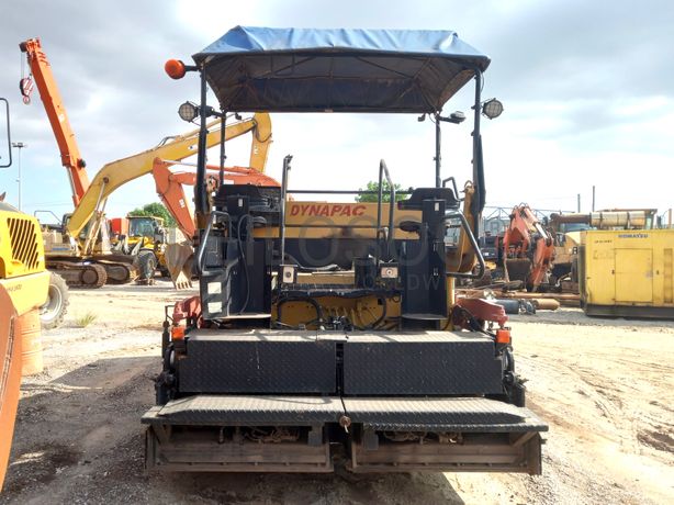 Espalhadora/Acabadora de Asfalto (18 T) DYNAPAC F 141 C