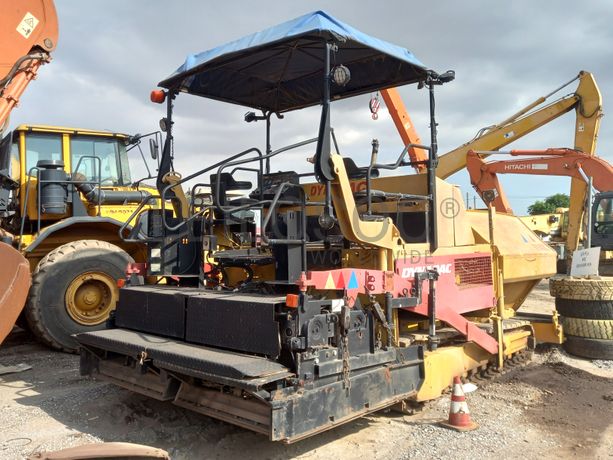 Espalhadora/Acabadora de Asfalto (18 T) DYNAPAC F 141 C