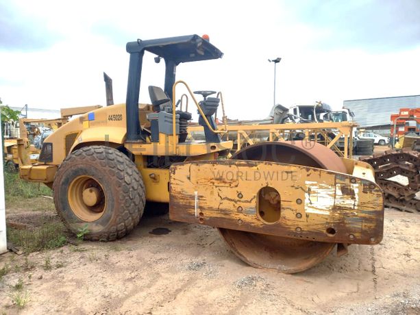 Vibrador Solos 15 T CATERPILLAR CS583 E