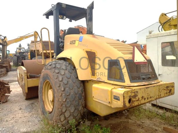 Vibrador Solos 15 T CATERPILLAR CS583 E