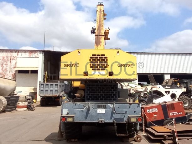 Grua-Automóvel (30T) GROVE RT 530 E2