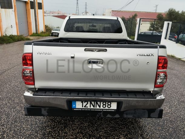 Toyota Hilux · Ano 2013
