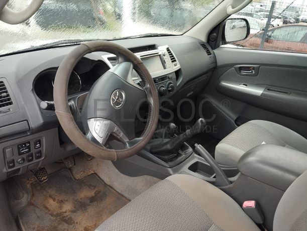 Toyota Hilux · Ano 2013