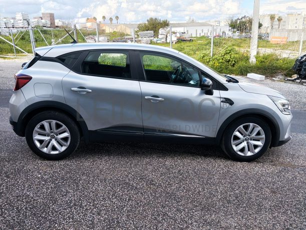 Renault Captur · Ano 2021