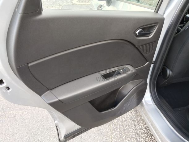 Renault Captur · Ano 2021