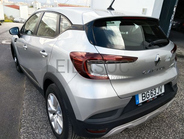 Renault Captur · Ano 2021