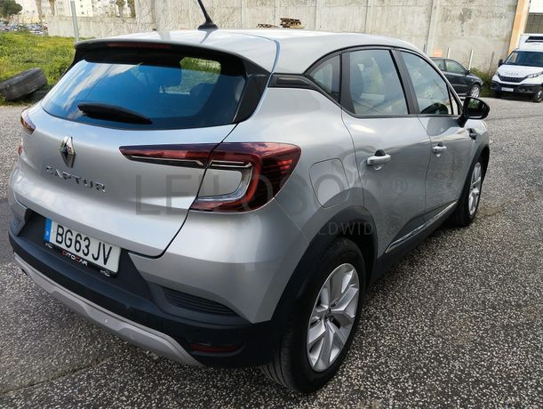 Renault Captur · Ano 2021