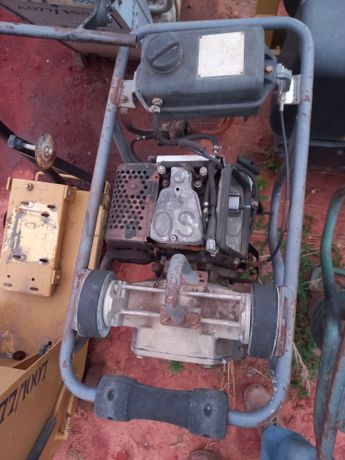 Compressores + Torre de Iluminação + Cilindro ATLAS COPCO LP 6505 + Saltitões