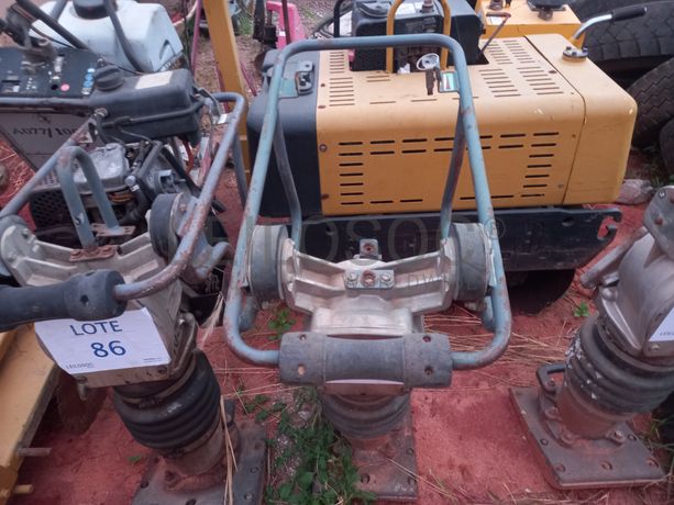 Compressores + Torre de Iluminação + Cilindro ATLAS COPCO LP 6505 + Saltitões