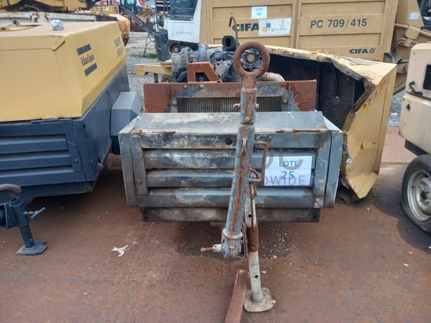 Compressores + Torre de Iluminação + Cilindro ATLAS COPCO LP 6505 + Saltitões