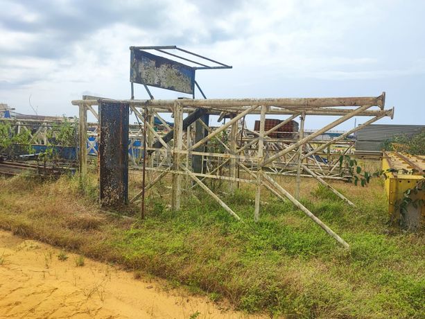 CABINDA - Pavimentadora GOMACO GT 3600 + CABINDA - Grua Torre - Lança de 40 a 50 m, 1,5 a 2 POTAIN 743 E1975 + CABINDA - ATLAS COPCO XAS 137 DD