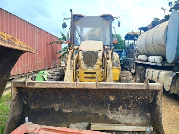 CABINDA - Retroescavadora, e Misturadora/Recicladora