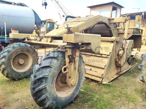CABINDA - Retroescavadora, e Misturadora/Recicladora