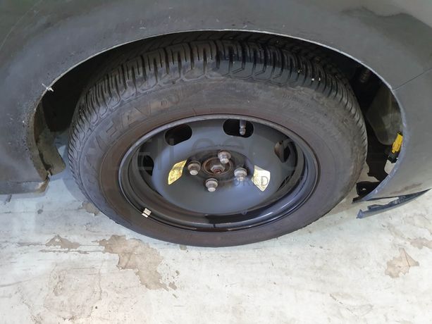 Peugeot 207 · Ano 2012