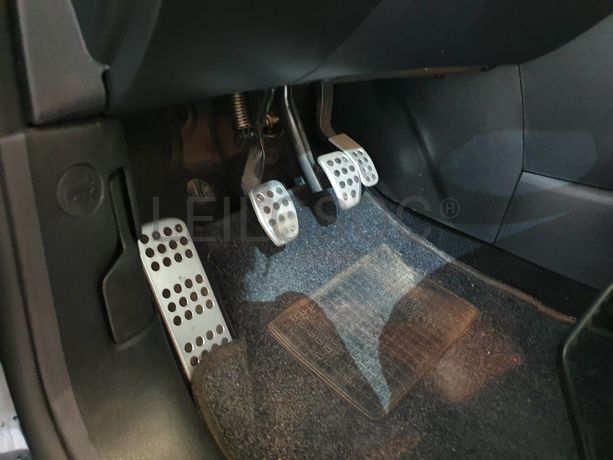 Peugeot 207 · Ano 2012