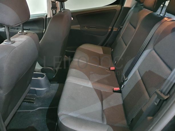 Peugeot 207 · Ano 2012