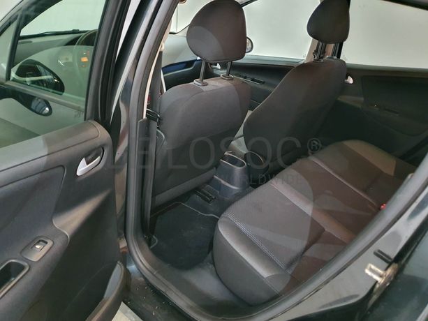 Peugeot 207 · Ano 2012