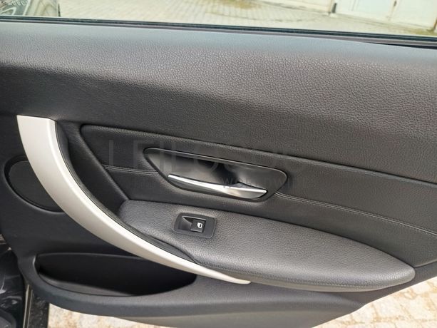 BMW 318 D · Ano 2012