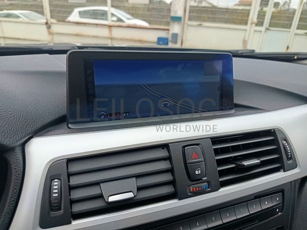 BMW 318 D · Ano 2012