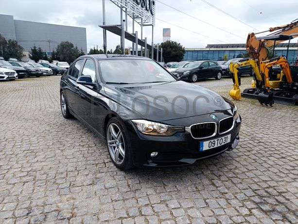 BMW 318 D · Ano 2012