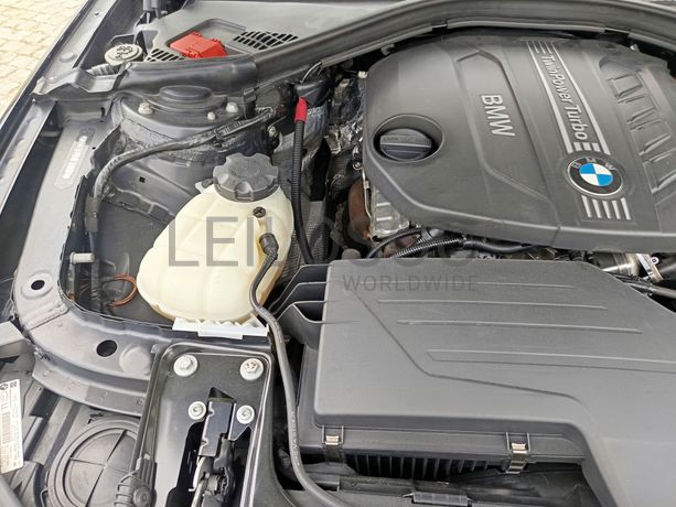 BMW 318 D · Ano 2012