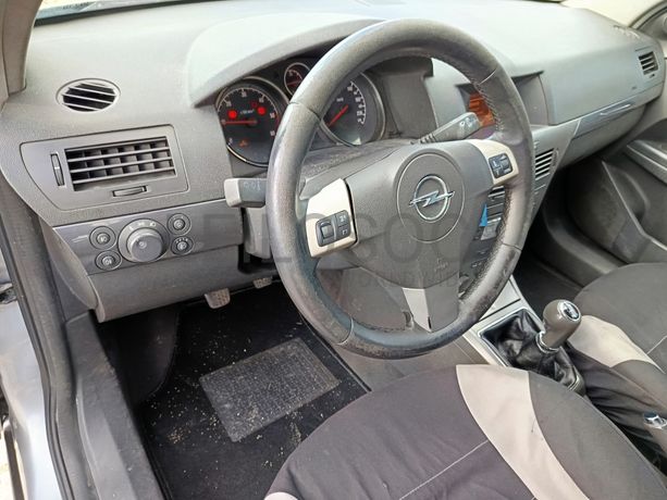 Opel Astra · Ano 2004