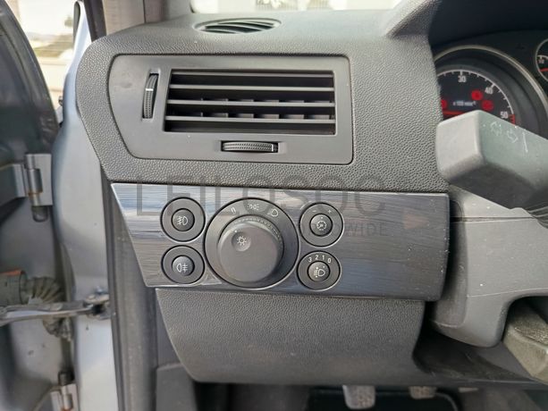 Opel Astra · Ano 2004