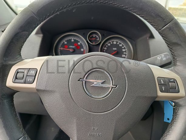 Opel Astra · Ano 2004