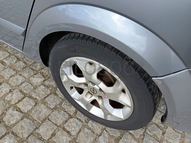 Opel Astra · Ano 2004