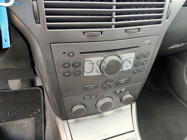 Opel Astra · Ano 2004