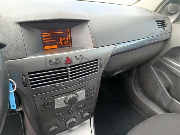 Opel Astra · Ano 2004