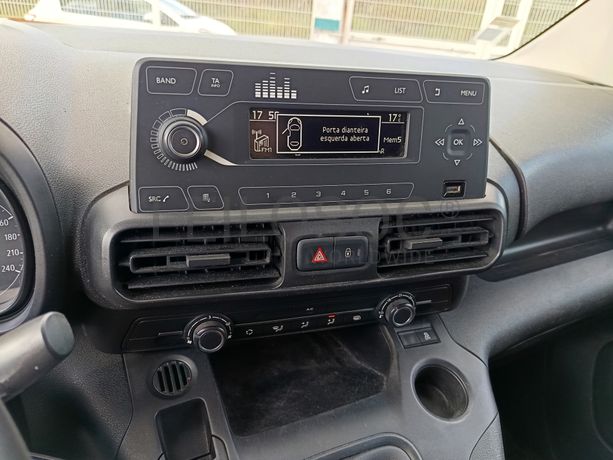 Opel Combo · Ano 2021