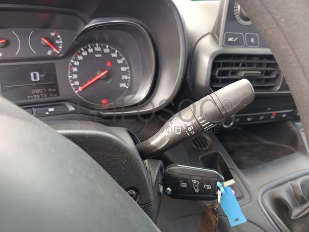 Opel Combo · Ano 2021