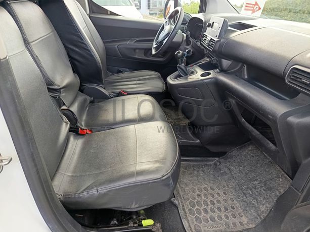 Opel Combo · Ano 2021