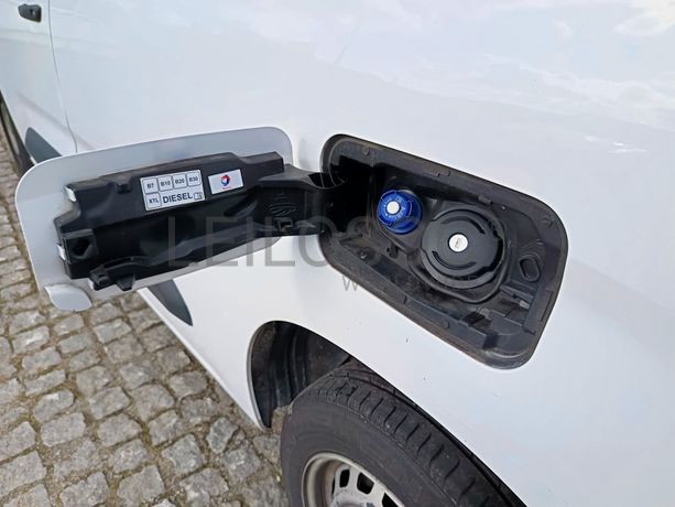 Opel Combo · Ano 2021