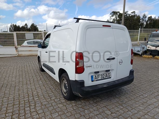 Opel Combo · Ano 2021