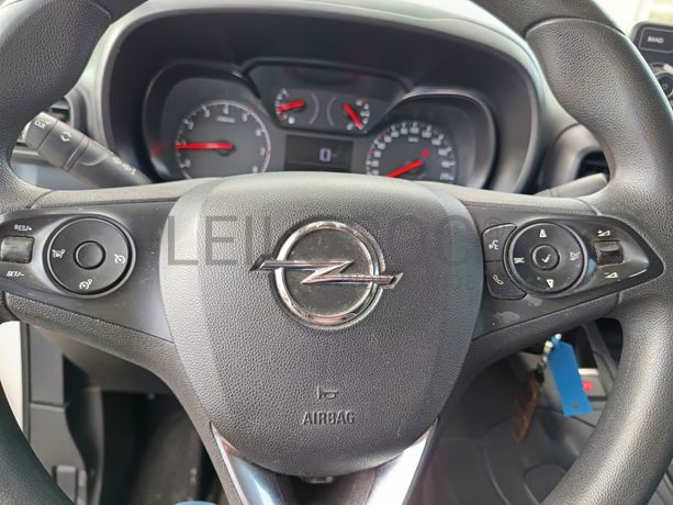 Opel Combo · Ano 2021